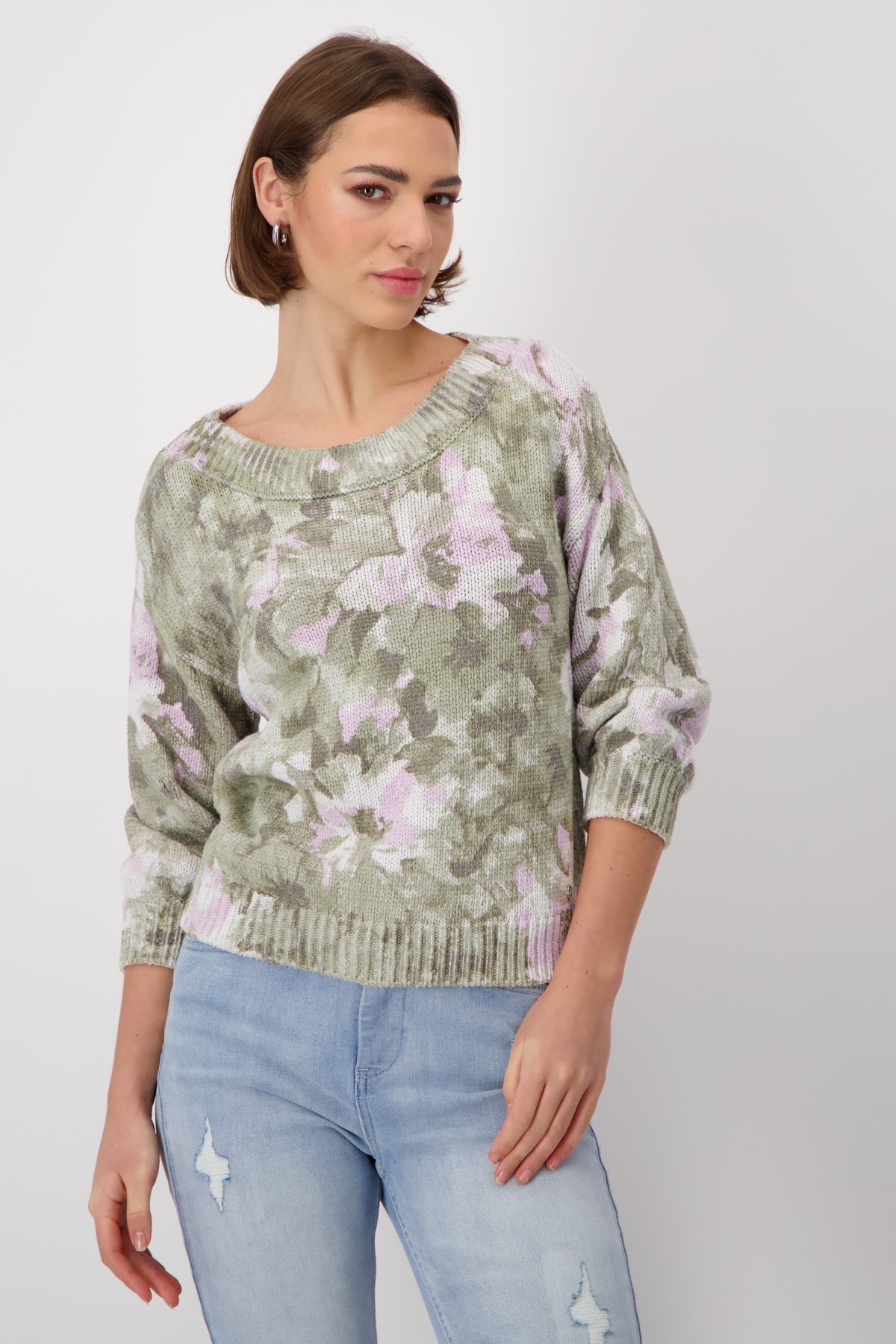 Pullover_mit_Blumenmuster-Mehrfa (1)